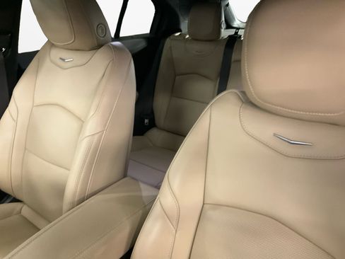 Used 2024 Cadillac XT4 Premium Luxury image 13