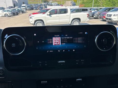 Used 2024 Mercedes-Benz Sprinter 2500 image 18