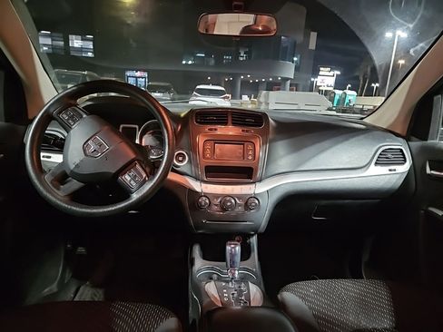 Used 2018 Dodge Journey SE w/ Mopar All Weather Group image 10