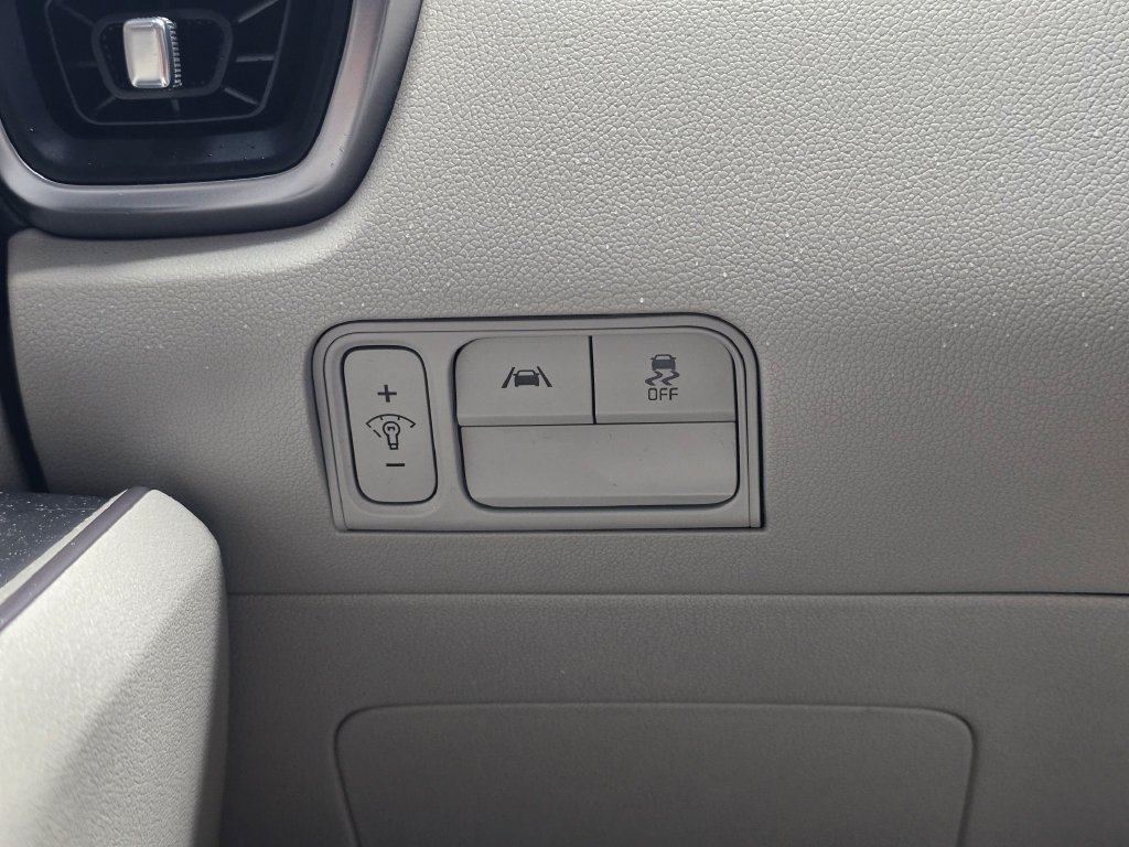 Certified 2023 Kia Sorento S w/ Panoramic Sunroof Package AWD/4WD image 17