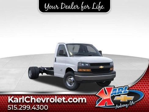 New 2026 Chevrolet Express 3500 image 1