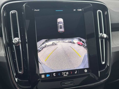 Used 2025 Volvo XC40 B5 Core w/ Protection Package Premier image 26