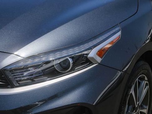 Certified 2023 Kia Forte LXS FWD image 6