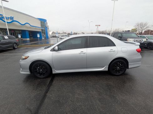 Used 2013 Toyota Corolla S image 9