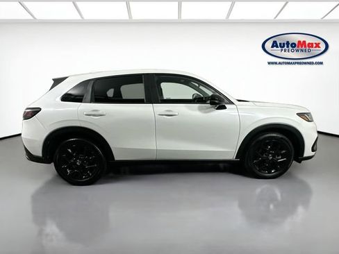 Used 2023 Honda HR-V Sport image 9