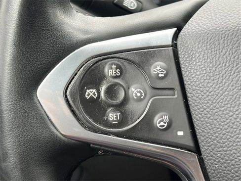 Used 2023 Chevrolet Traverse RS image 23