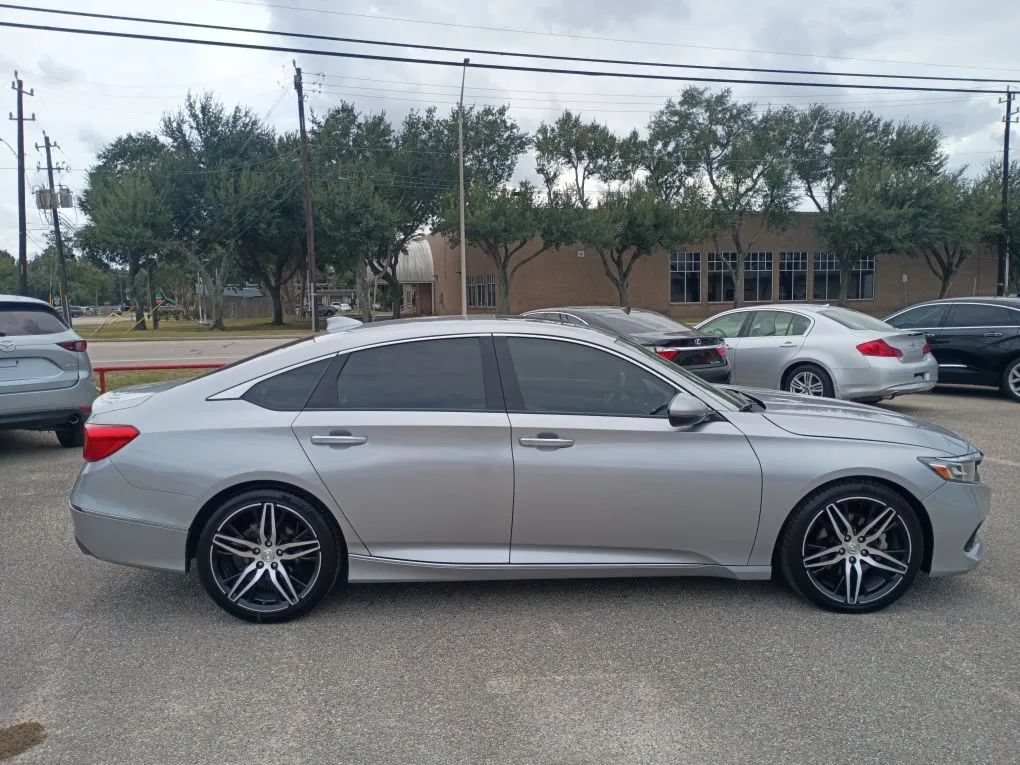 Used 2021 Honda Accord Touring image 6