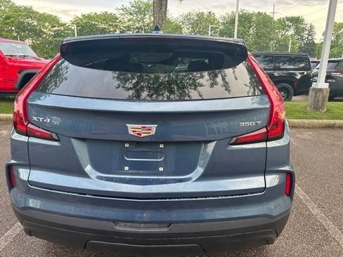 Used 2024 Cadillac XT4 Luxury w/ Cold Weather Package FWD image 5
