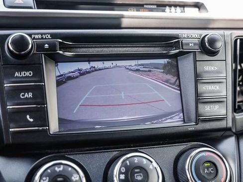 Used 2018 Toyota RAV4 LE w/ All Weather Liner Package FWD image 27