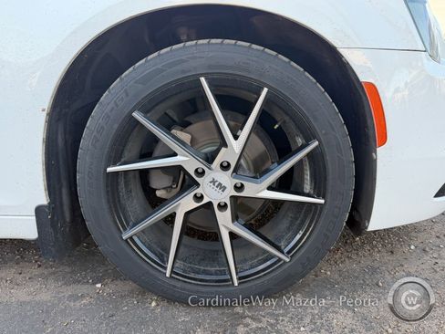 Used 2021 Chrysler 300 Touring w/ Sport Appearance Package image 7