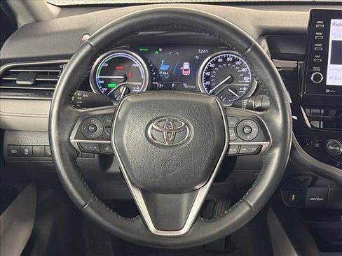 Used 2022 Toyota Camry XLE FWD image 23