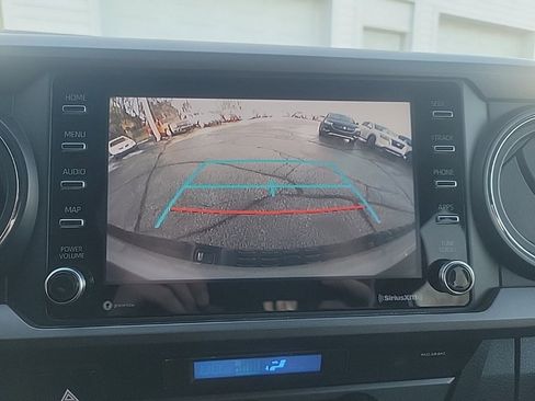 Used 2022 Toyota Tacoma TRD Off-Road image 16