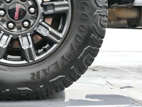 Used 2024 GMC Sierra 1500 AT4X AWD/4WD image 42
