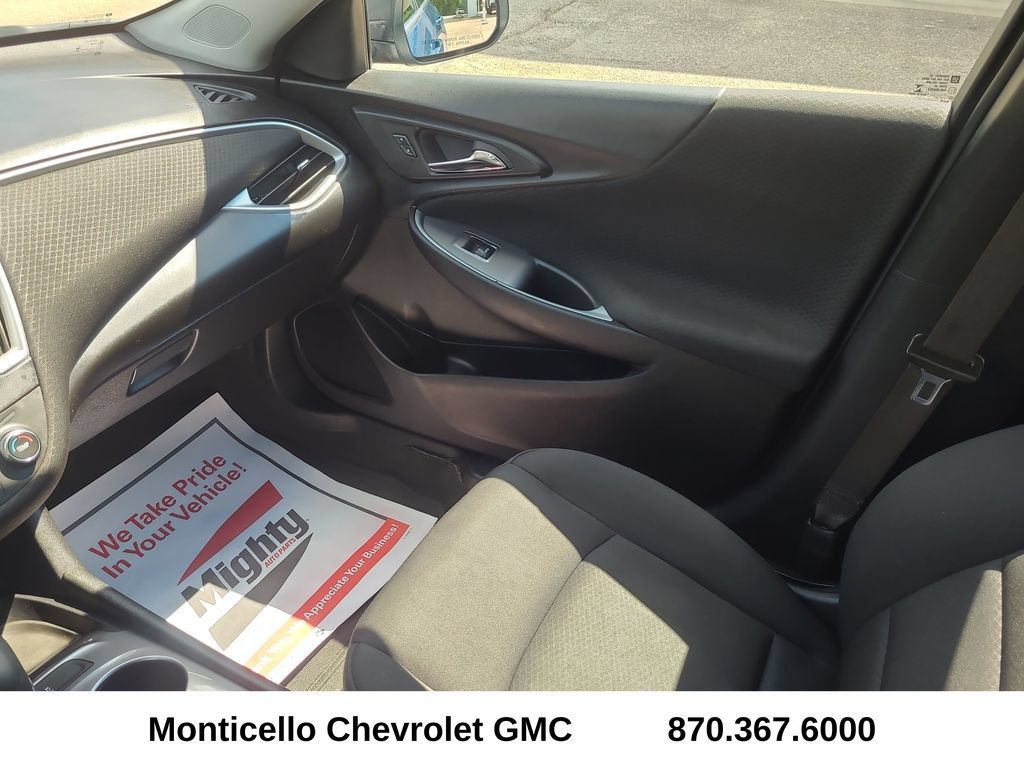 Used 2024 Chevrolet Malibu LS FWD image 23