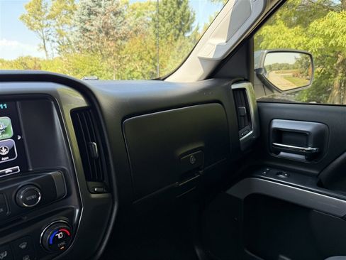 Used 2018 Chevrolet Silverado 1500 LT w/ Texas Edition image 17