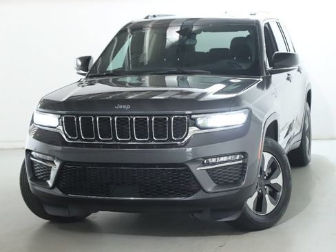 Used 2024 Jeep Grand Cherokee Limited 4xe AWD/4WD image 3