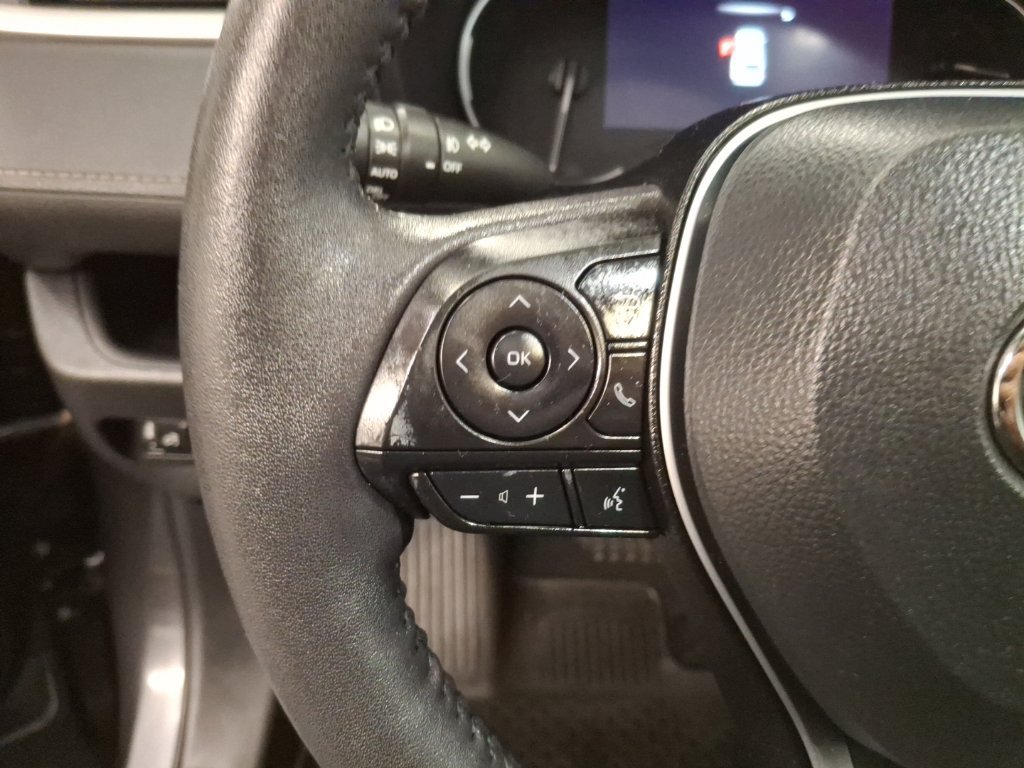 Used 2024 Toyota RAV4 XLE Premium w/ Weather Package AWD/4WD image 20