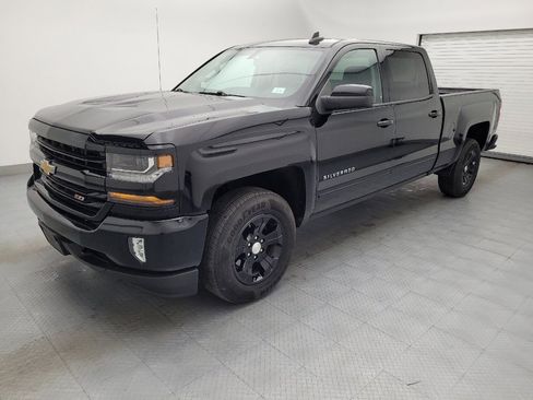 Used 2018 Chevrolet Silverado 1500 LT w/ All Star Edition image 2