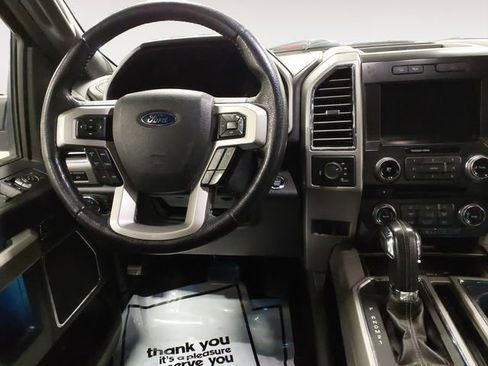 Used 2015 Ford F150 Lariat image 10