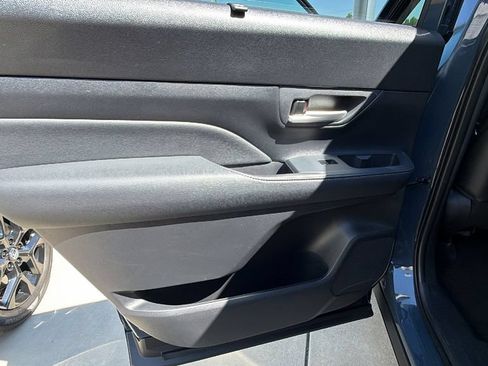 Used 2025 Toyota Grand Highlander FWD image 14
