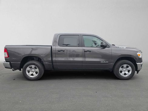 Used 2023 RAM 1500 Big Horn AWD/4WD image 2