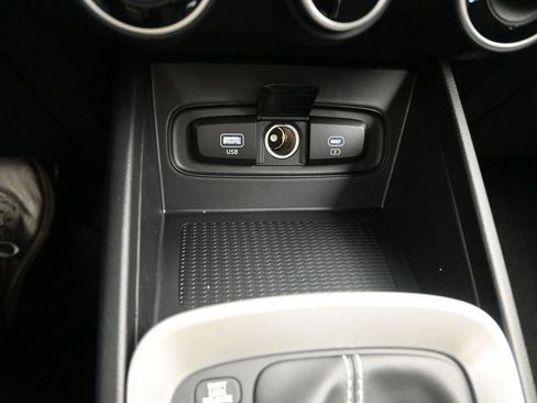 New 2026 Hyundai Venue SE image 21