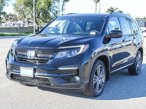 Used 2022 Honda Pilot Sport image 3