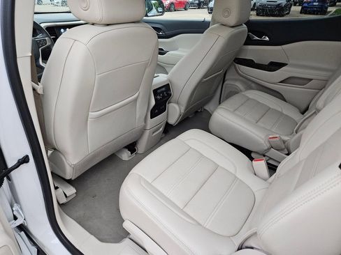 Used 2022 GMC Acadia Denali image 12