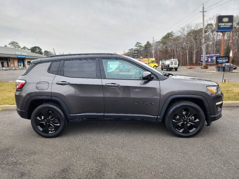 Used 2019 Jeep Compass Altitude image 23