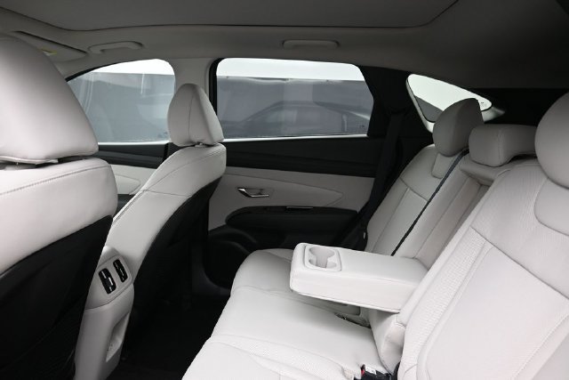 New 2026 Hyundai Tucson Limited AWD/4WD image 18