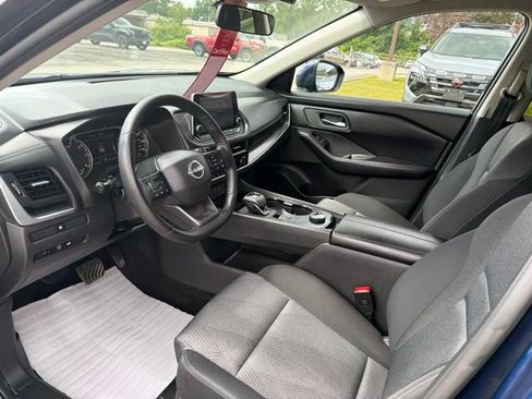 Used 2025 Nissan Rogue SV AWD/4WD image 20
