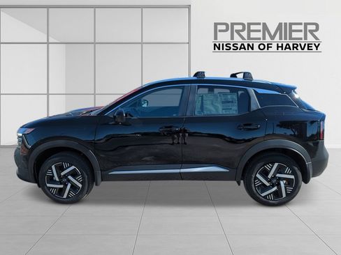 New 2026 Nissan Kicks SV w/ SV Premium Package image 2