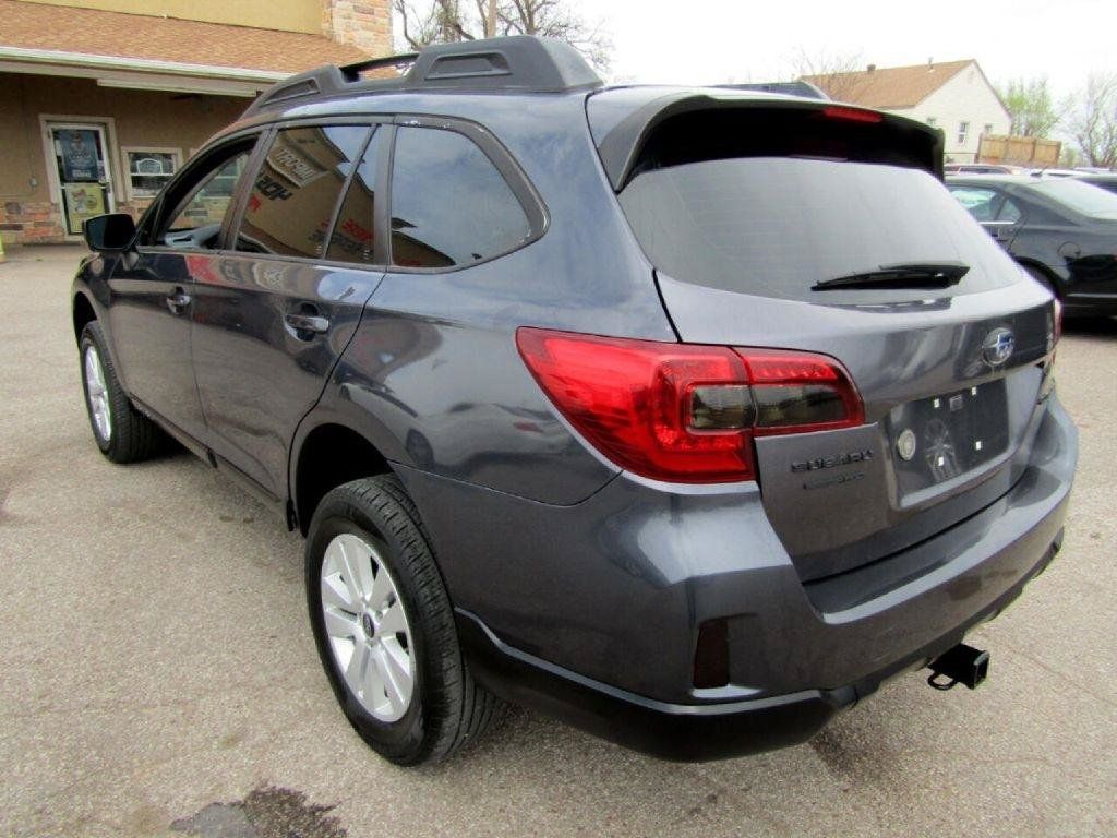 Used 2015 Subaru Outback 2.5i AWD/4WD image 6