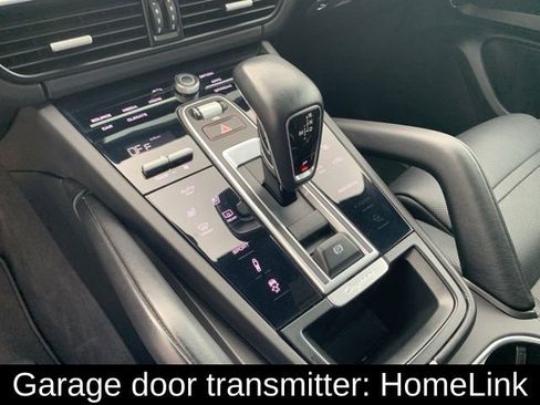 Used 2019 Porsche Cayenne S image 33