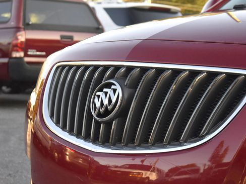 Used 2013 Buick Regal Premium image 3