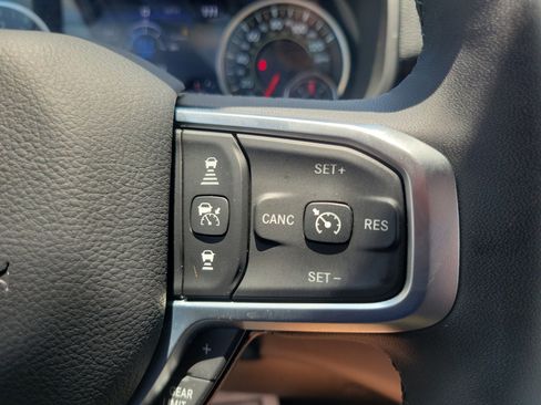 Used 2025 RAM 1500 Big Horn AWD/4WD image 18