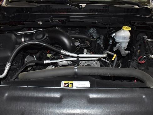 Used 2022 RAM 1500 Classic SLT image 11