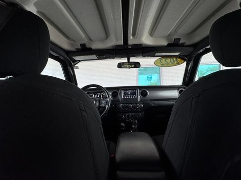 Used 2022 Jeep Gladiator Sport AWD/4WD image 27