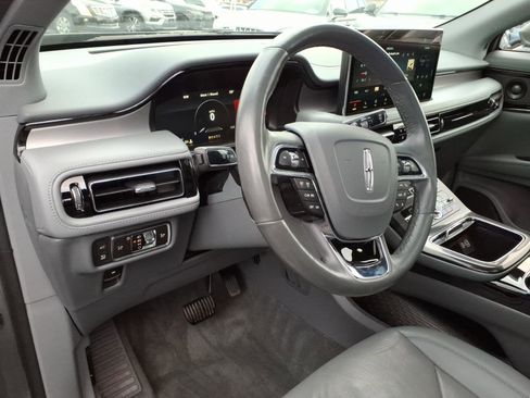 Certified 2022 Lincoln Nautilus Reserve w/ Luxury Package image 14