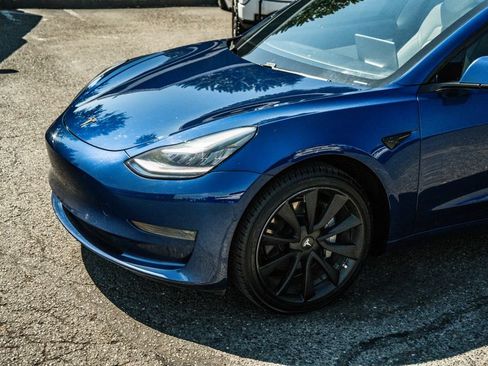 Used 2020 Tesla Model 3 Standard Range Plus RWD image 14
