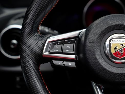Used 2019 FIAT 124 Spider Abarth w/ Convenience Group RWD image 46