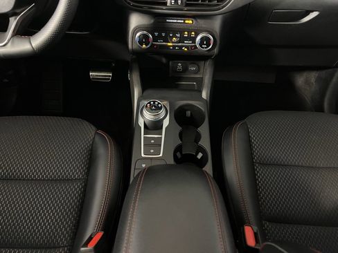 Used 2024 Ford Escape ST-Line image 18