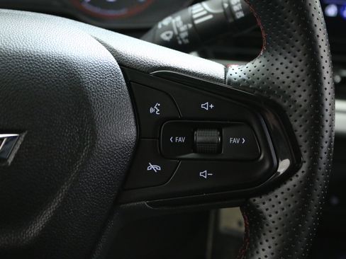 Used 2024 Chevrolet Trax RS w/ Driver Confidence Package image 15