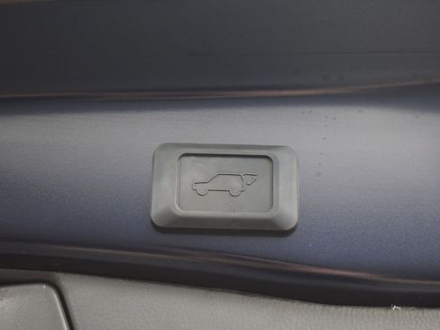 Used 2023 Toyota RAV4 XLE Premium AWD/4WD image 12