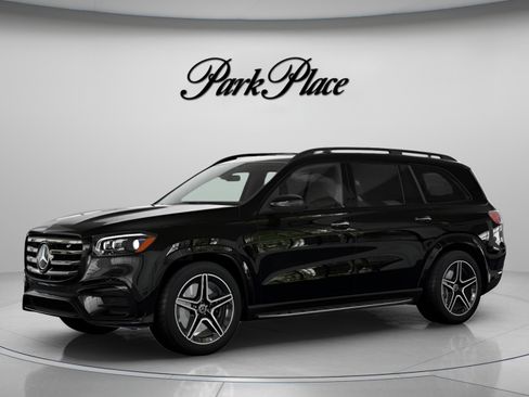 New 2026 Mercedes-Benz GLS 450 4MATIC image 2