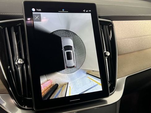 New 2026 Volvo XC90 B6 Plus w/ Protection Package Premier image 23