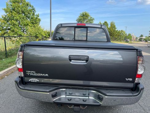 Used 2015 Toyota Tacoma 4x4 Double Cab w/ TRD Off-Road Package image 6