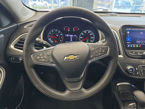 Used 2024 Chevrolet Malibu LT image 19