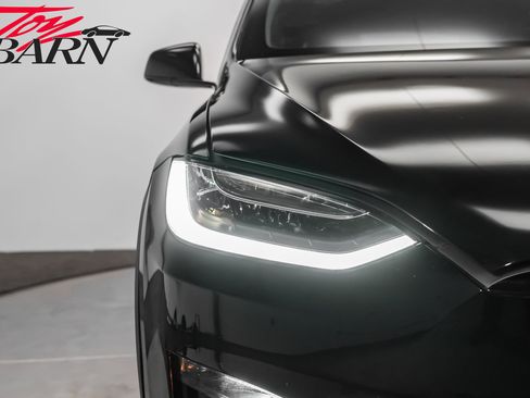 Used 2022 Tesla Model X Plaid image 4