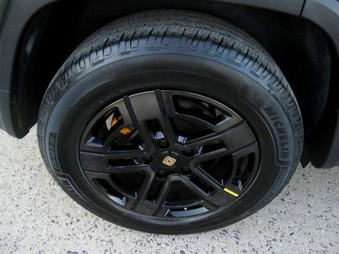 Used 2023 Rivian R1S Launch Edition AWD/4WD image 33